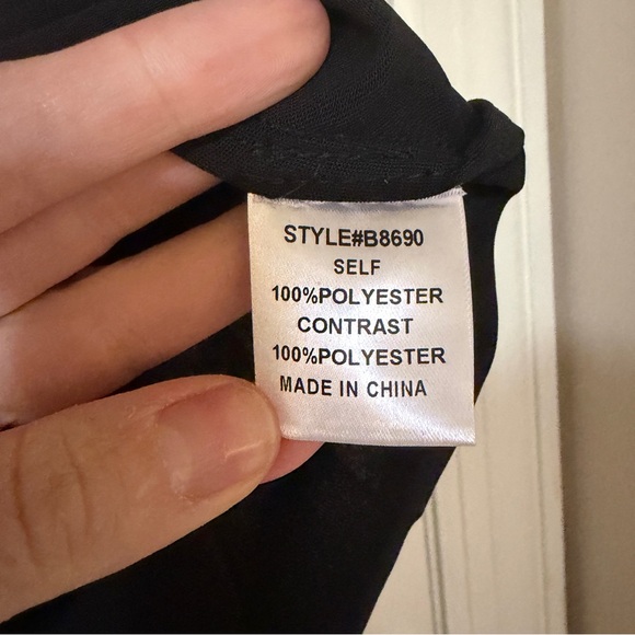 Jodifl Black Puff Sleeve Top - Picture 6 of 10